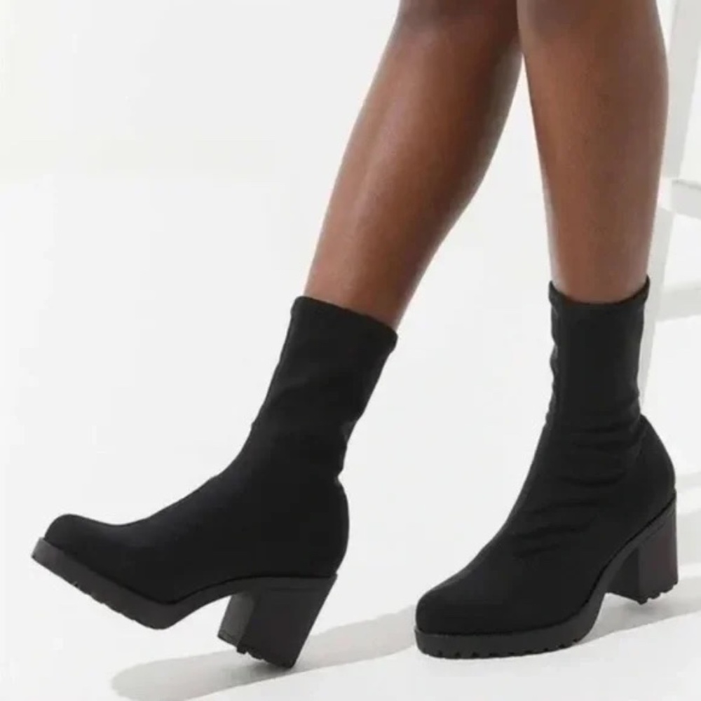 vagabond black stretchy sock bootie size 40